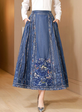 初秋新中式国风松紧腰a字刺绣显瘦马面裙2024新薄款牛仔半身长裙