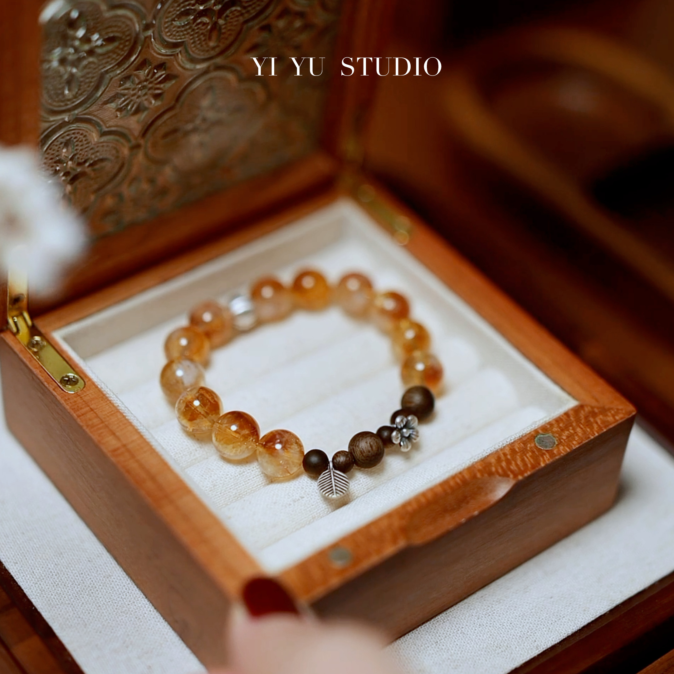 天然5A黄塔晶奇楠沉香水晶手串925银女
