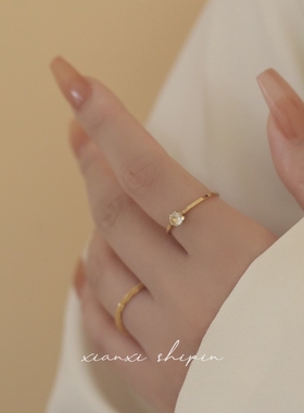 钛钢保色个性六爪镶小锆石戒指