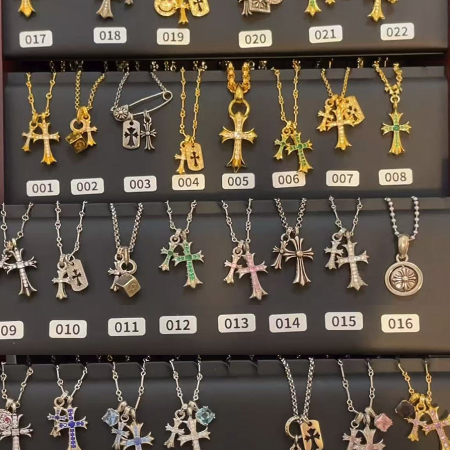 欧美高级泰银别针笑脸十字架项链