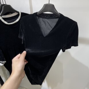 设计感V领简约百搭丝绒垫肩短袖 新款 显瘦打底衫 上衣 T恤女2026夏季