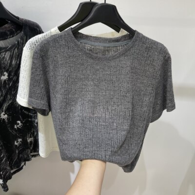 设计感爱心钉珠印花短袖T恤女