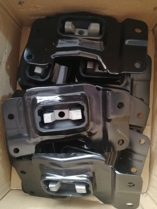 适配底盘陆风x5x7变速箱支架汽油2.0配件推荐全车件包邮