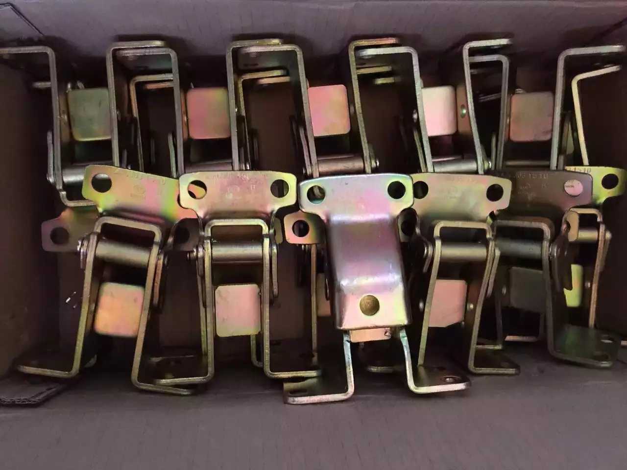 适配五十铃江铃汽车 凯运前门合页  车门铰链左右凯锐N800配件