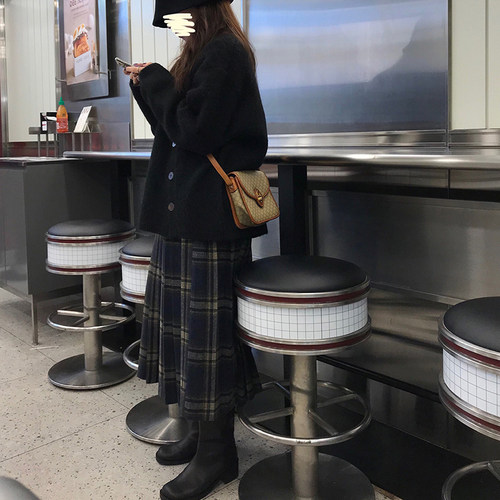 毛呢半身裙设计感小众a