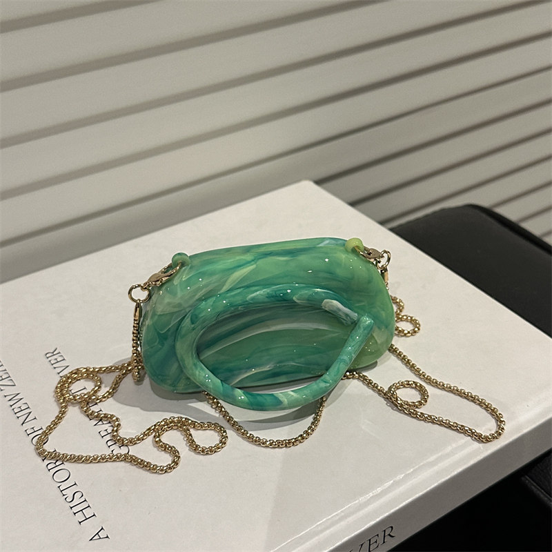 个性撞色晕染亮面质感2025冬新款轻奢洋气单肩链条斜挎手提小方包