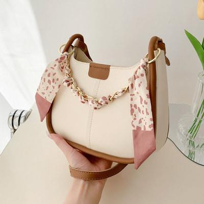 通勤大容量时尚百搭斜挎水桶包