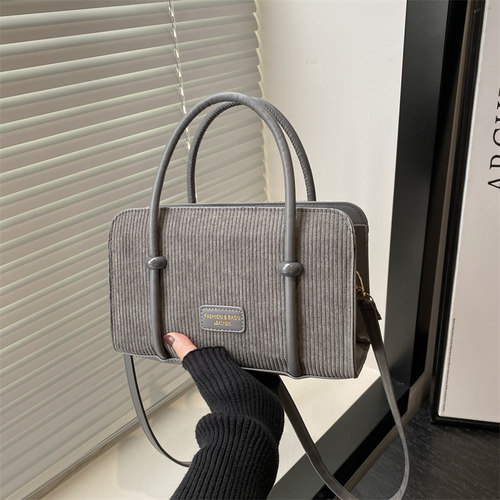 流百搭单肩包质感小众通勤斜挎包