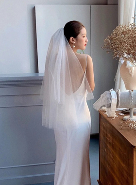 新娘头纱素雅简洁简单白色裸纱婚礼造型旅拍搭皇冠配饰婚纱配纱