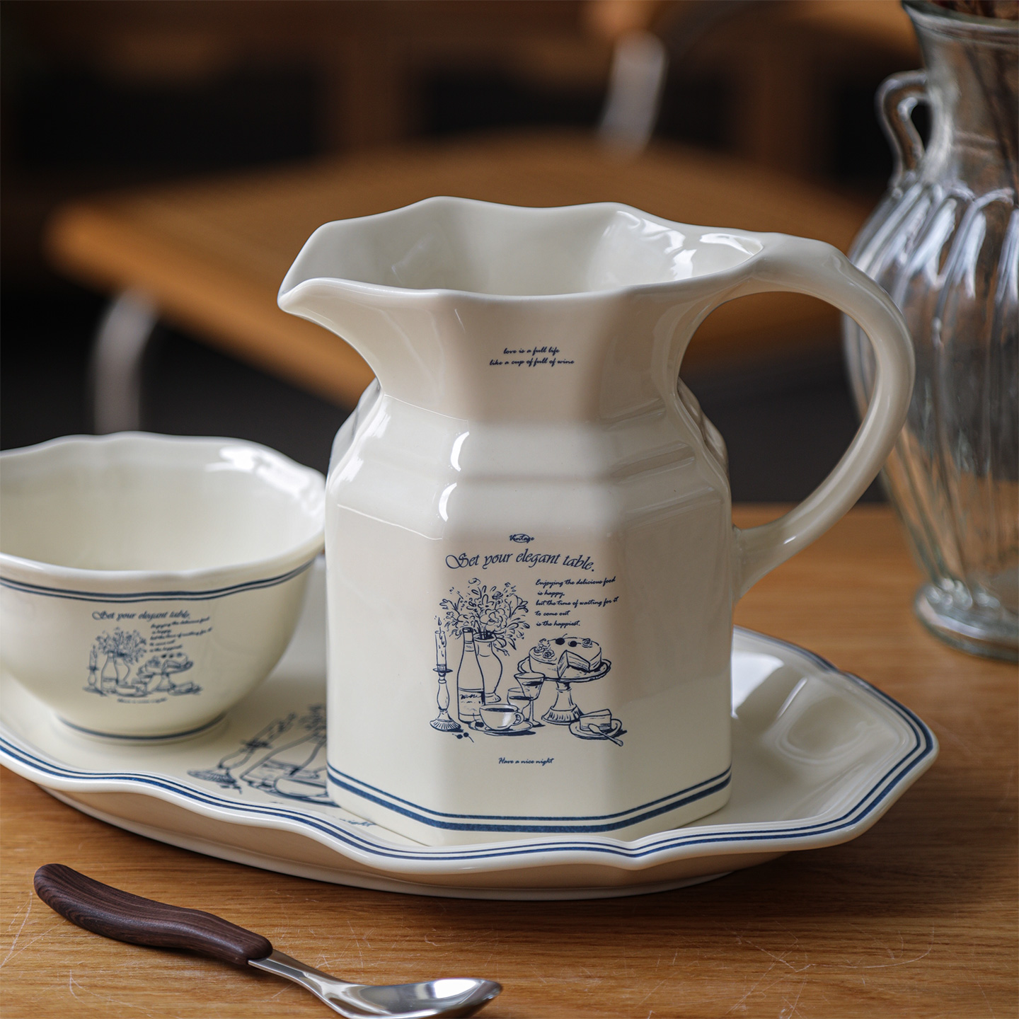 索厨中古餐桌图案冷水壶大奶壶