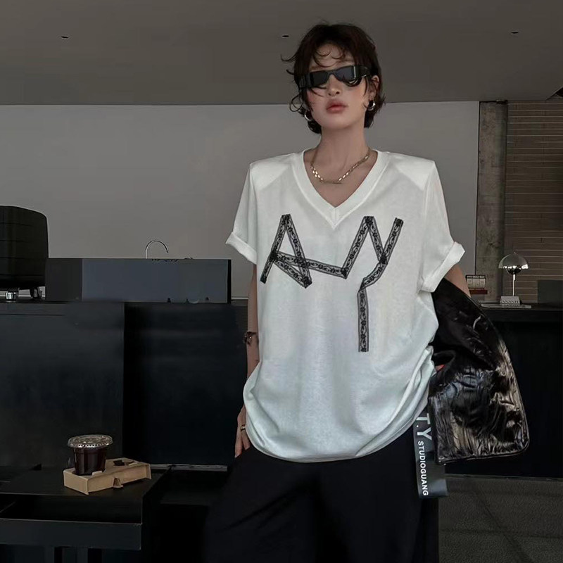 白色短袖t恤女新款正肩t恤韩版宽松中长款遮屁股蕾丝绣花垫肩上衣