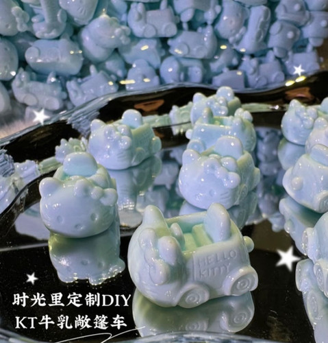 定制卡通kt牛乳敞篷车微缩食玩diy手工奶油胶钥匙扣树脂配件摆件