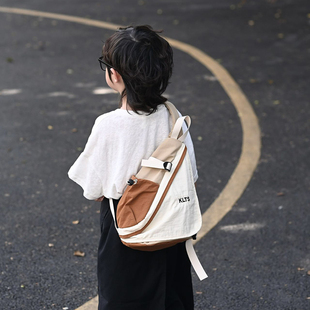 帅气儿童胸包2025新款大容量小男孩单肩包百搭休闲中大童斜挎背包