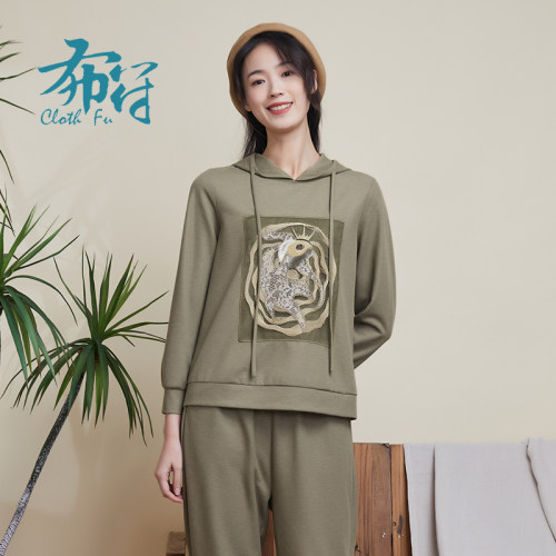 布符春季新款原创复古洋气绣花宽松时尚精致设计休闲卫衣女