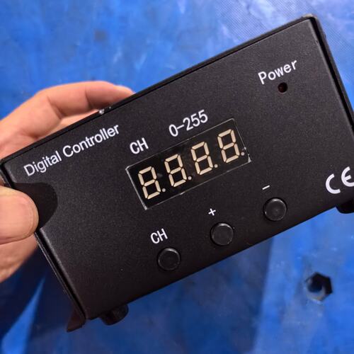 议价原装CST光源控制器