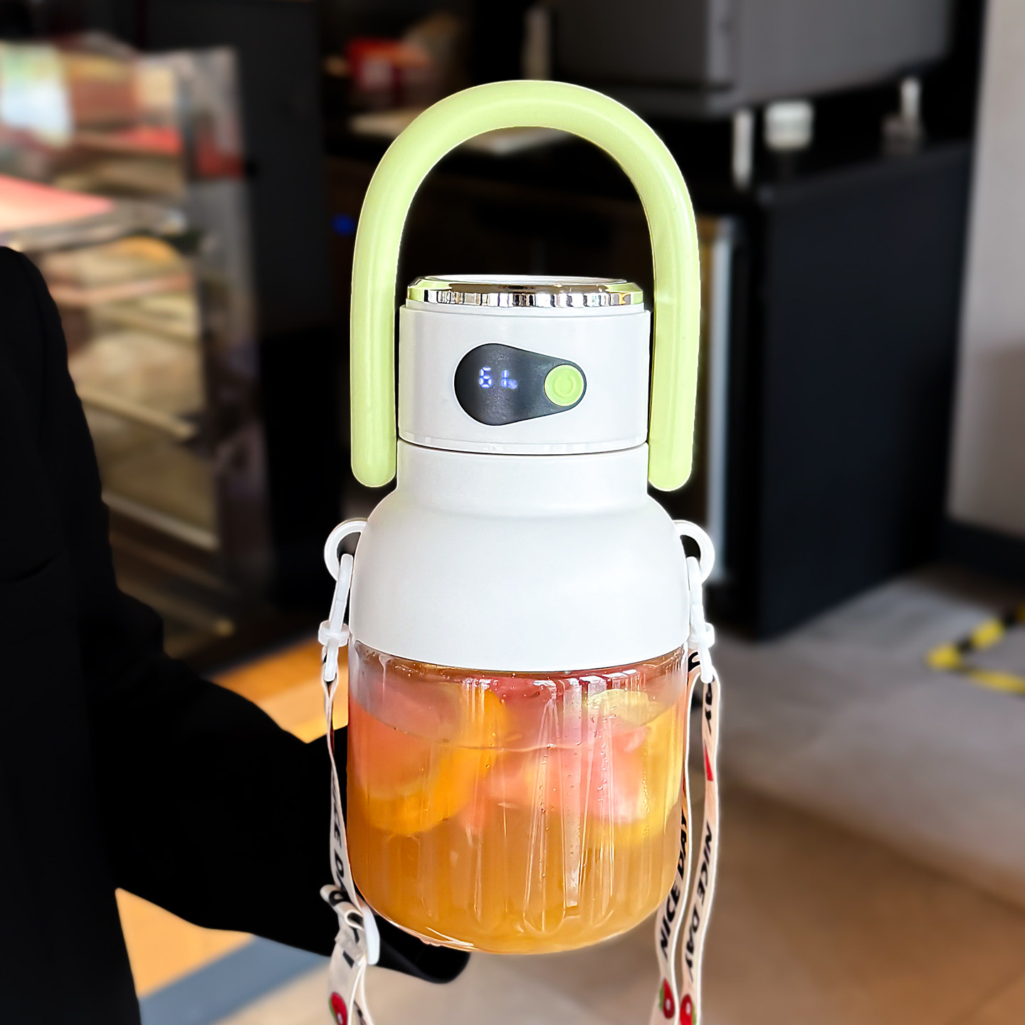 大容量便携式家用榨汁机小型多功能鲜果汁碎冰榨汁桶电动渣汁分离,厨房电器,迷你榨汁机,淘宝优惠券,粉丝福利购,淘宝优惠卷