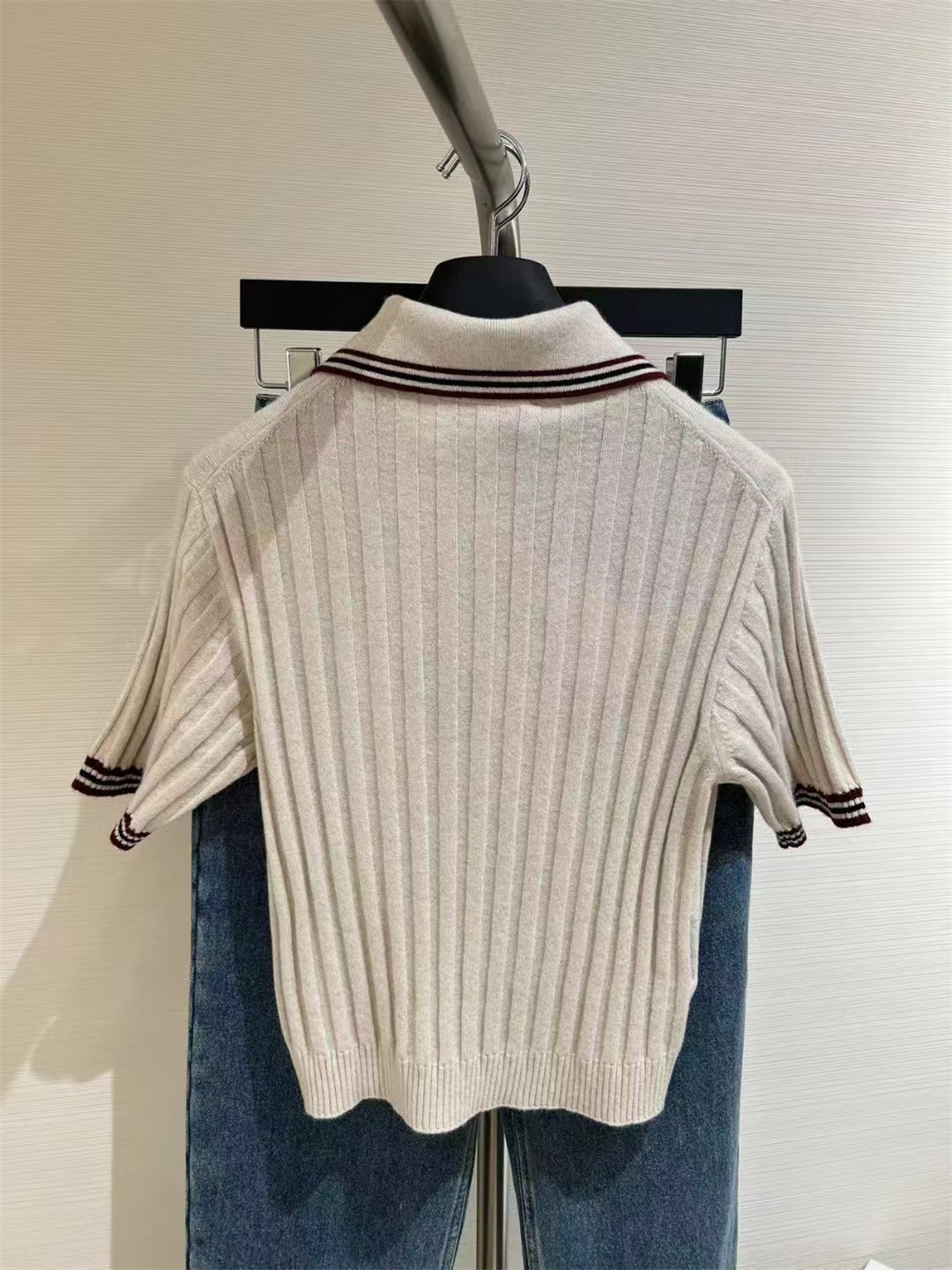 LIITUIO HAUTE COUTURE 24 새로운 여름 스타일 문자 로고 대학 스타일 캐시미어 니트 탑 여성용 반팔 폴로 셔츠