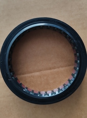 重汽贯通轴油封 71W56289-0388 95*120*12/17氟胶耐高温双封