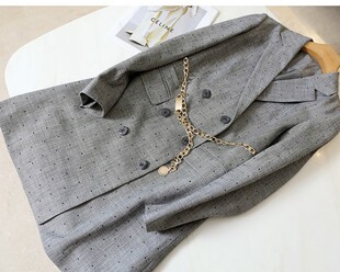 焦点气质利落剪裁显瘦双排扣小点点提花灰色西装 裙配金属腰链女春