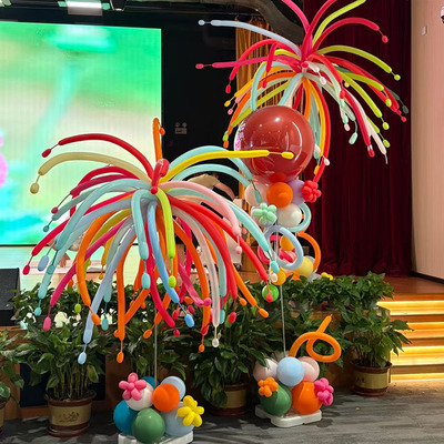彩色长条烟花气球立柱