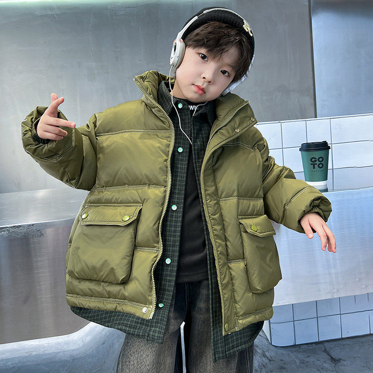 男童立领子军绿保暖羽绒服假两件
