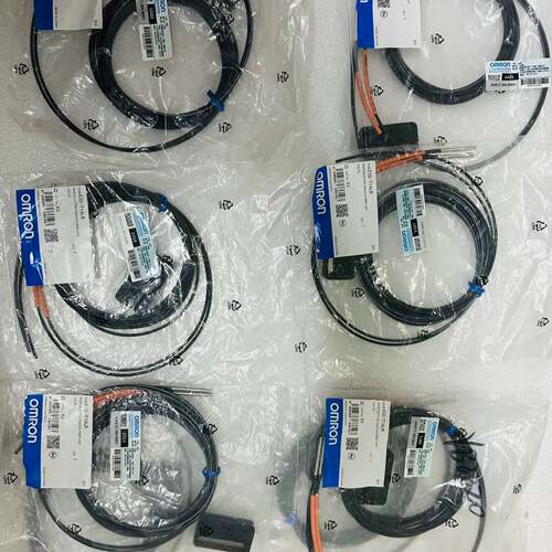 可维修OMROM E32-T14LR 光纤传感器，实物图片议价