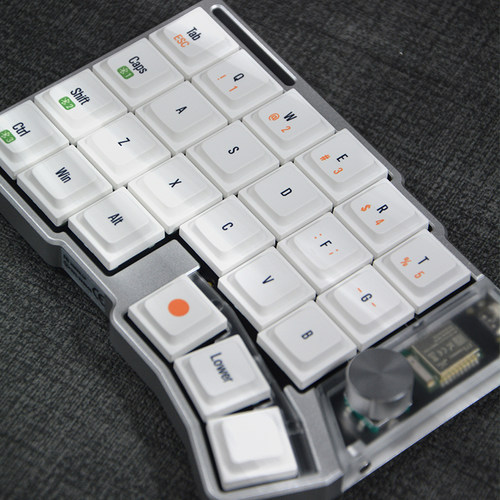 Cornix 真无线双模分体键盘 入坑直列分体玩家首选