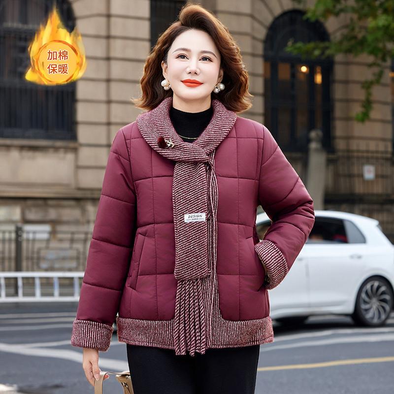 时尚妈妈冬装围巾拼接冬季棉衣外套中老年女2025新款百搭保暖棉服