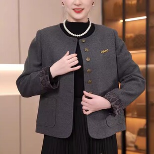 妈妈春装时尚外套2025新款中老年女装春秋洋气高贵小香风百搭上衣