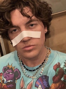 ins无性别彩虹透明博主同款项链