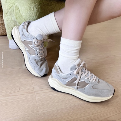 New Balance5740 复古经典低帮休闲跑步鞋女款 浅奶茶色W5740LT1