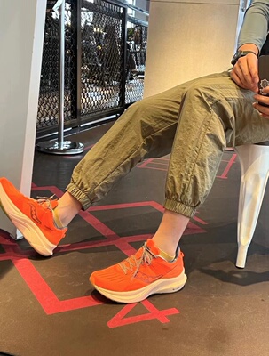 SauconyTempus轻量支撑织物减震防滑耐磨跑步鞋女款桔色S10720-45