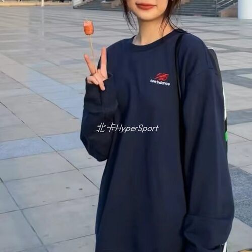 NewBalance情侣款圆领套头卫衣