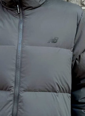 New Balance运动生活系列轻量化面包羽绒服女款黑色AWJ44301-ACK