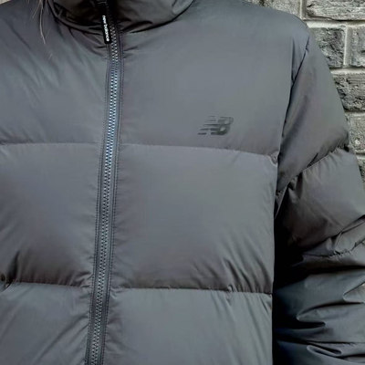 New Balance运动生活系列轻量化面包羽绒服女款黑色AWJ44301-ACK