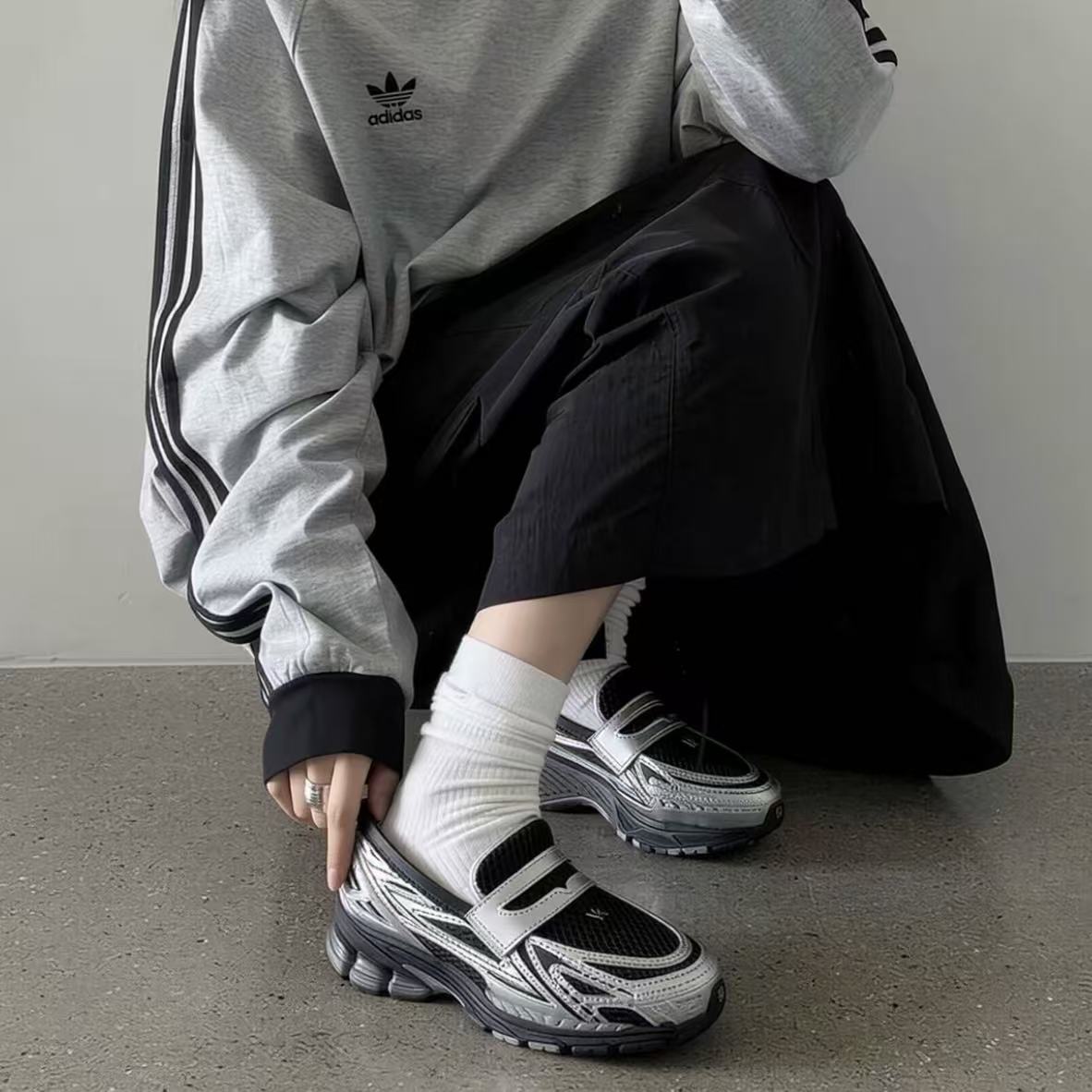 New Balance 舒适一脚蹬休闲 乐福鞋 男女同款 银黑 U1906LOC