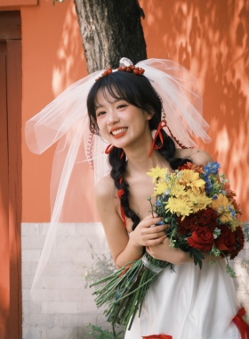 新娘结婚婚纱头纱多层蓬蓬纱硬纱红色花边喜嫁风头饰摄影拍照样片