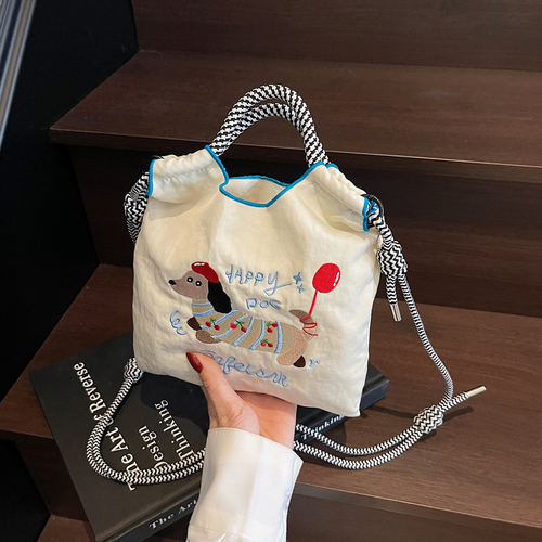 日系ballchain腊肠狗迷你斜挎包包女2026新款潮卡通可爱休闲小包