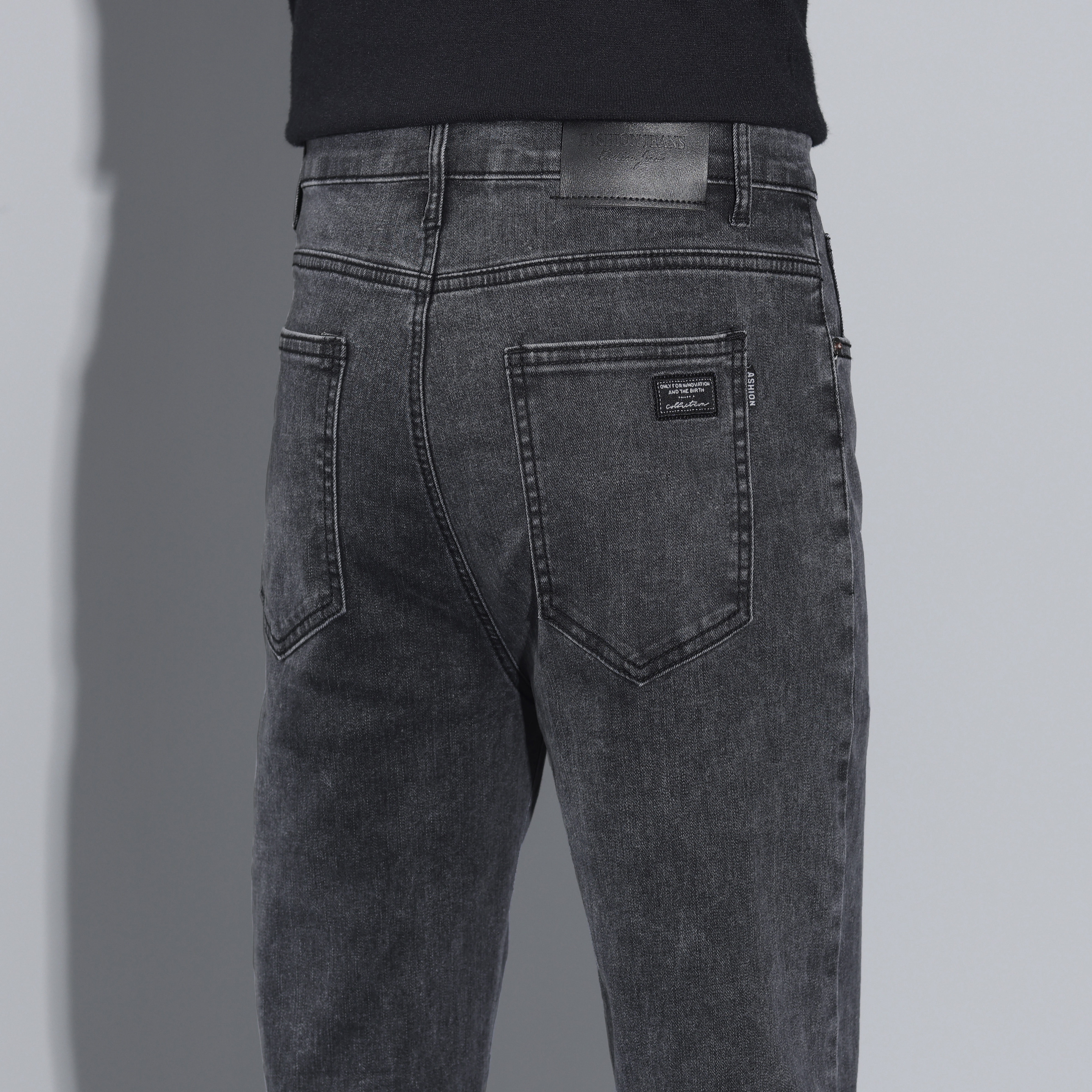 高级烟灰色男士牛仔裤秋季2025新款直筒修身百搭休闲裤子秋冬弹力