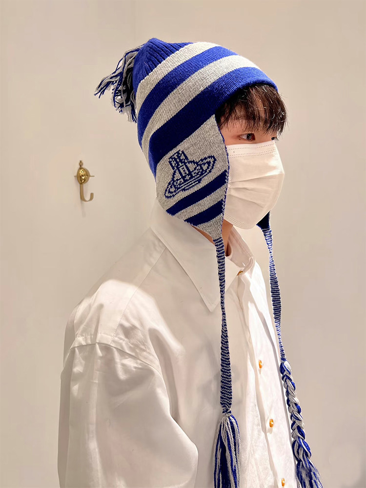 ceiling west too Medieval style Saturn Zhenyi knitting wool Ear cap cartoon nana scarf tassels atmosphere