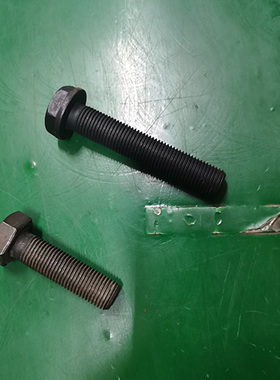 潍柴动力发动机飞轮螺栓粗14长5.9飞轮螺栓20465/20966粗14长8.4