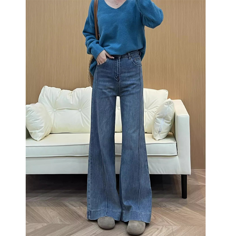 蓝色微喇牛仔裤女春季新款