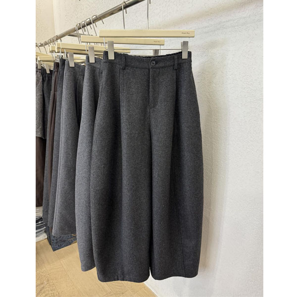 加绒加厚毛呢阔腿女冬季今年流行爆款弯刀裤高级感垂感显瘦休闲裤