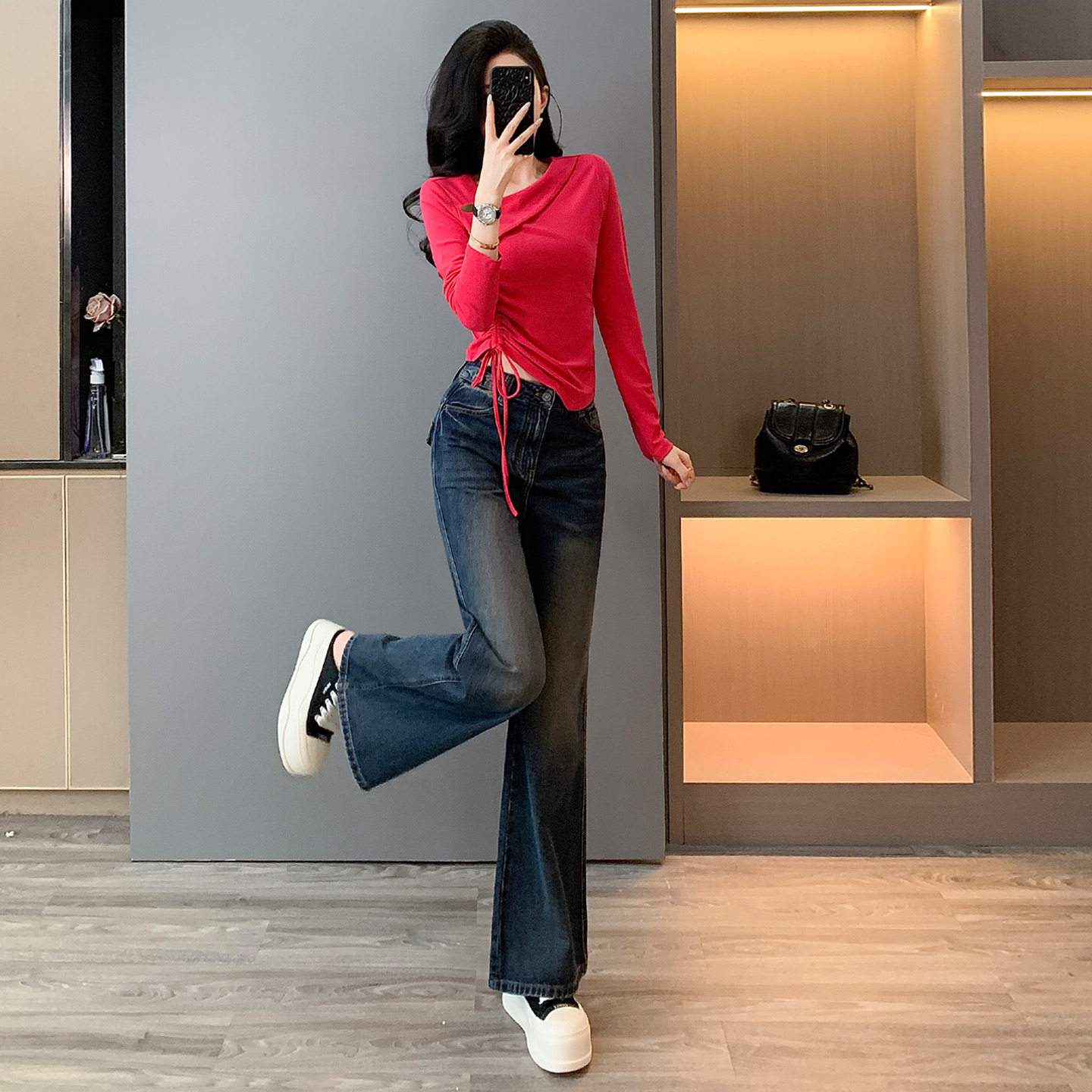 春秋抽绳上衣微喇叭牛仔裤套装女
