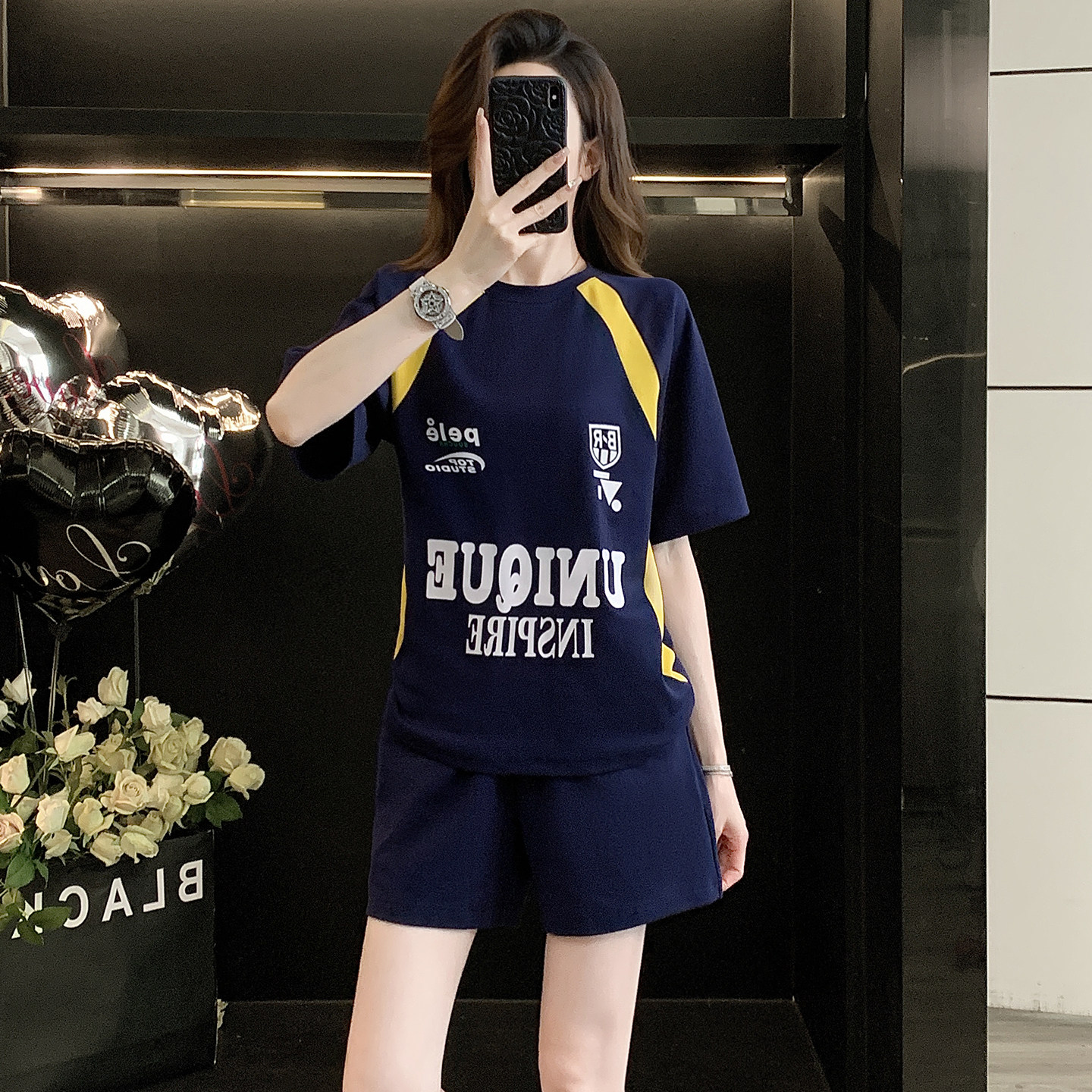 潮牌短袖短裤羽毛球服运动套装女