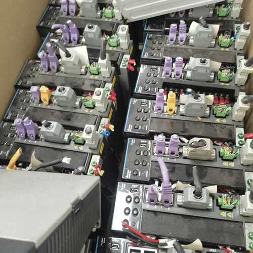台达伺服驱动器ASD-B3-0121-E，配套电机ECM-B