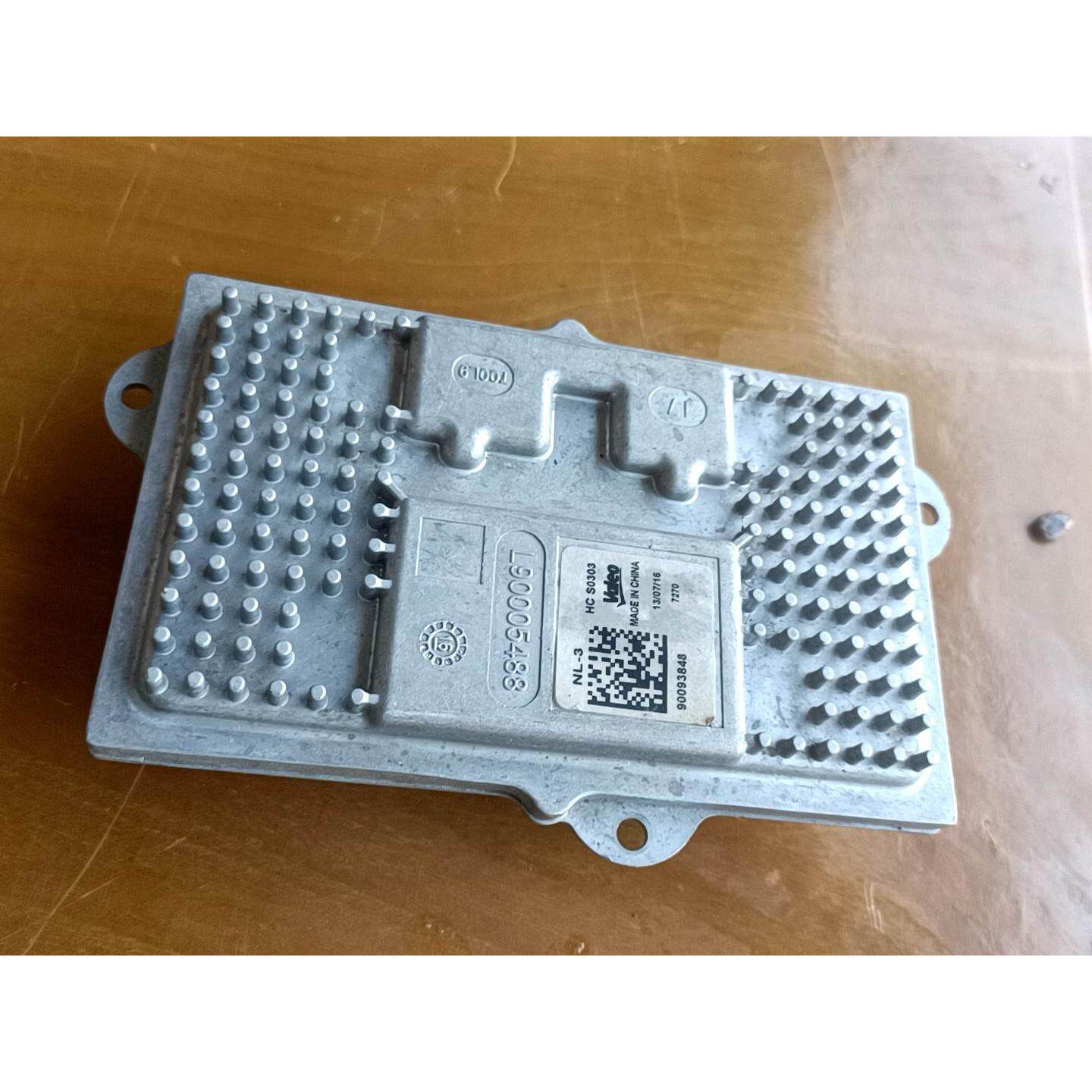 18款吉利博越左前大灯控制模块,原厂拆车件,不包邮