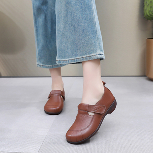大码 女平跟软底圆头魔术贴妈妈鞋 中老年 玛丽珍真皮单鞋 2026春季