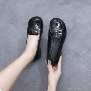 41一43妈妈鞋 女鞋 乐福鞋 2024新款 显脚小 漆面牛皮真皮单鞋 秋款 大码