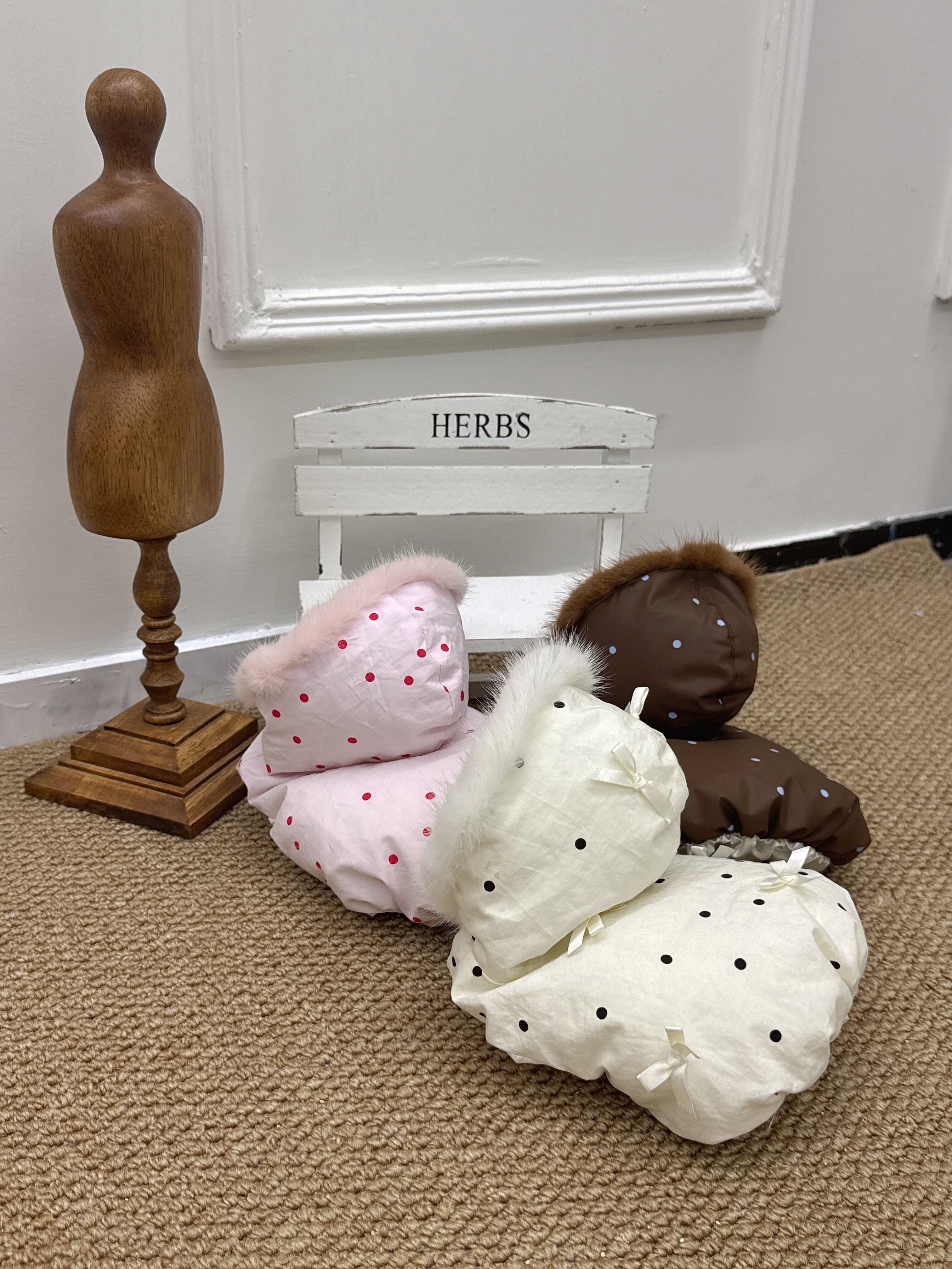 iLYpet原创宠物羽绒服 波点可爱保暖羽绒服